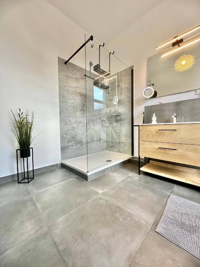Exklusives City-Apartment Im Herzen Oldenburgs Mit Balkon Und Parkplatz A36 Екстер'єр фото