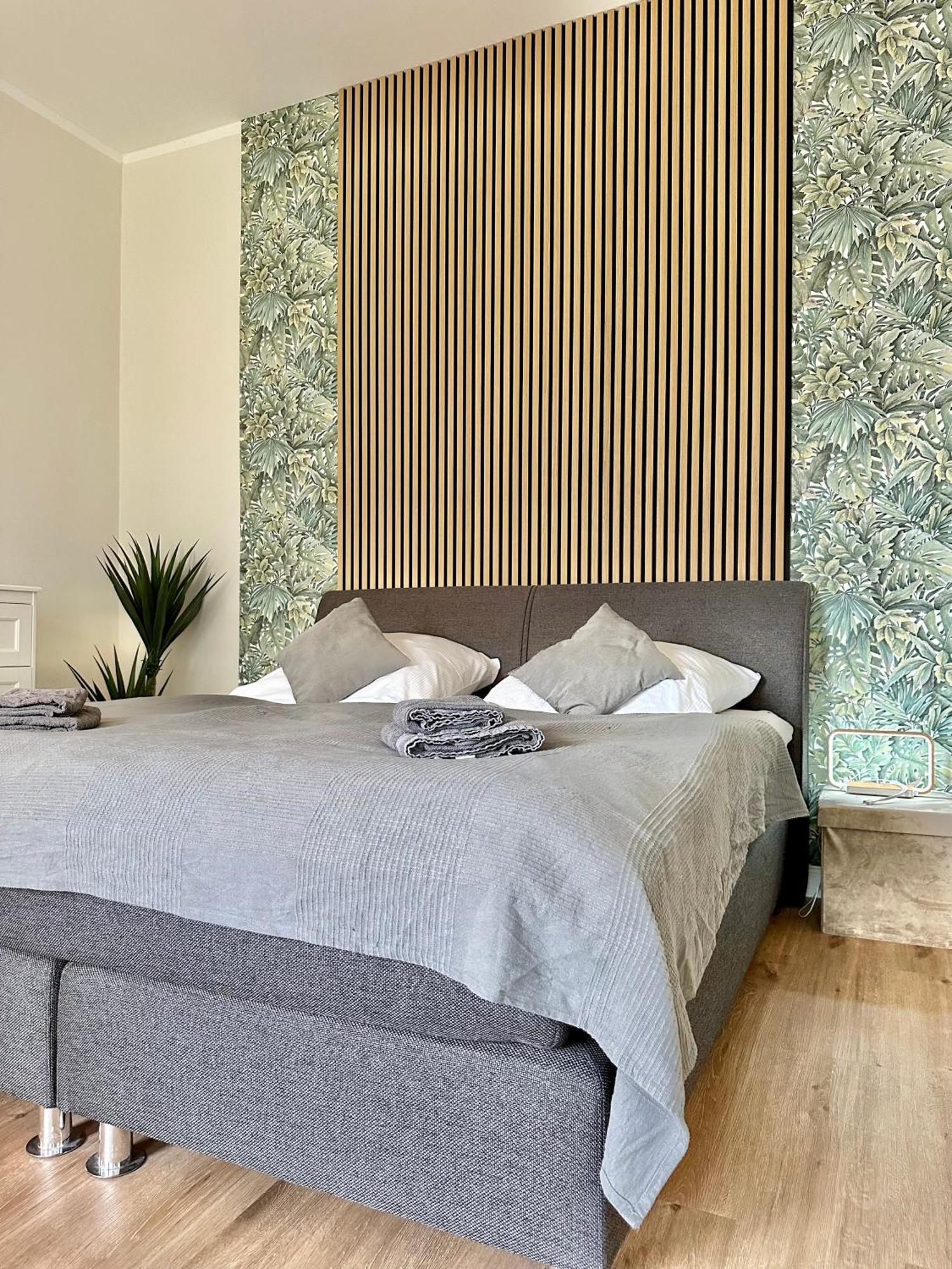 Exklusives City-Apartment Im Herzen Oldenburgs Mit Balkon Und Parkplatz A36 Екстер'єр фото